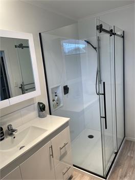 Trout House - 2 Master bedrooms with ensuites - Turangi