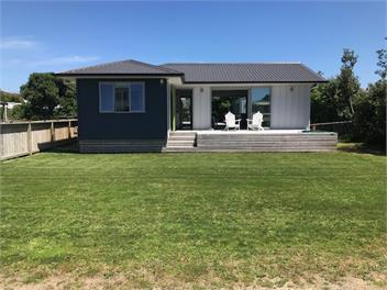 Hosts on the Coast Given Getaway - Whangamata
