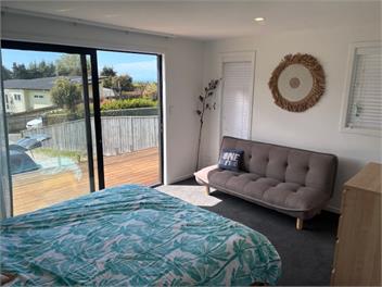Modern Coastal Retreat - Marahau