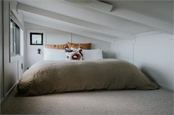 Kanuka Terrace - The Little Black House -