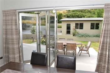 Casa Via Lago (Home on the Lake) -
