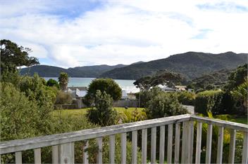 Hibiscus Beach House - Great Barrier Island