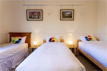 Giverny Art House - Queenstown