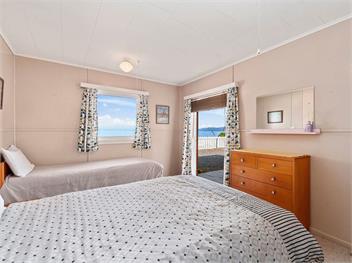 Lake Edge Cottage (Bachcare) - Waitahanui