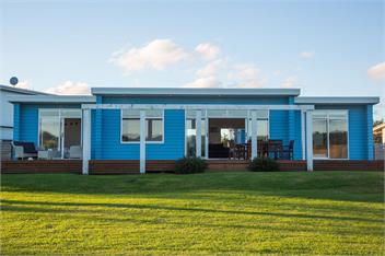 Waterfront Wonder (Bachcare) - Matarangi