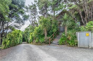 Overton Cottage (Bachcare) - Akaroa