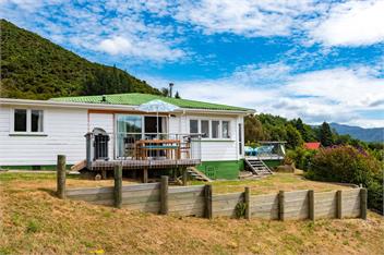 Tirohanga Wai (Bachcare) - Waikawa
