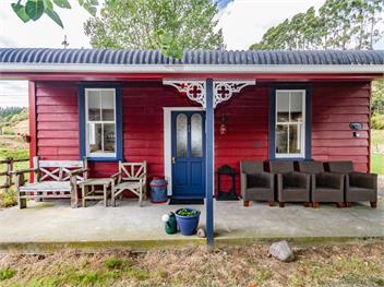 The Red Rooster Cottage - Raurimu