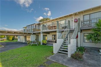 Sea Views Apartment (Bachcare) - Onemana