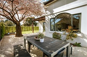 Kokomea House (Bachcare) - Wanaka
