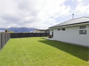 Fiordland Getaway (Bachcare) - Te Anau
