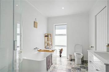 Contemporary Comfort (Bachcare) - Masterton