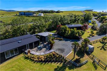 The Chocolate Box (Bachcare) - Waipu