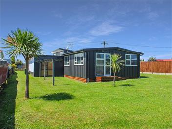 Snapper Bach (Bachcare) - Foxton