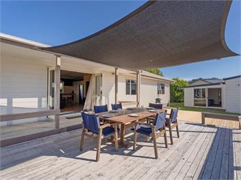 Nest by the Beach (Bachcare) - Cooks Beach