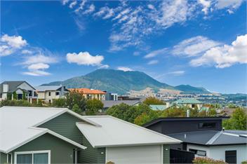 Penny Haven - Lake & Mt Tauhara views, top location in Taupo - Taupo