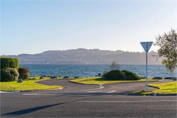 Waterside Bliss (Bachcare) - Taupo