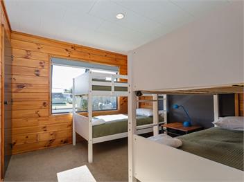 Seabreeze Surf House (Bachcare) - Whitianga