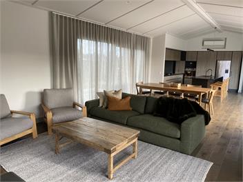 Spacious Lake House - Kinloch