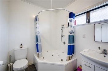 Charming on Cambridge - Taradale - Napier