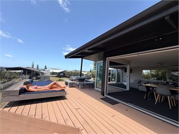 Omaha Beach House with Open-Air Living and Gulf Views - Auckland