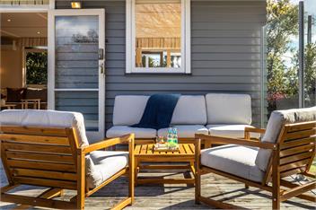 Loulou Lodge - family fun, close to lake - 