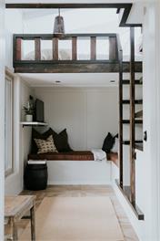 Kanuka Terrace - The Little Black House -
