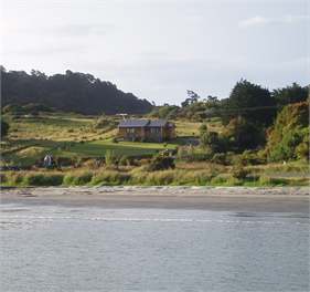 Beachfront - Seabreeze Cottage -