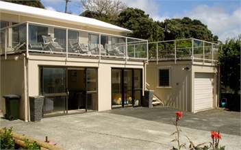 Waterfront treat... - Waipu