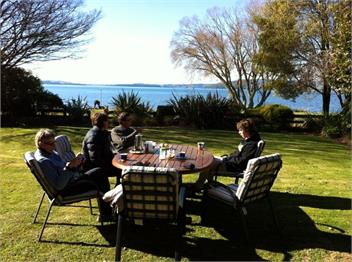 Lake Edge Holiday Home in Rotorua, Bay of Plenty/Rotorua - Rotorua