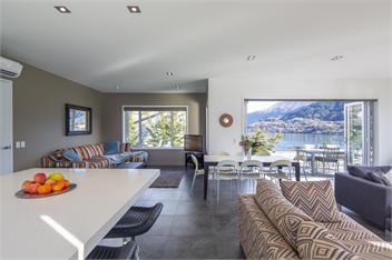 Sunnyside Vista | Amazing Property + Spa pool - Queenstown