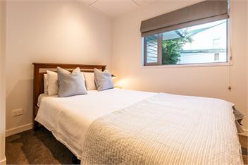 ONEROA BEACHFRONT - Waiheke Island