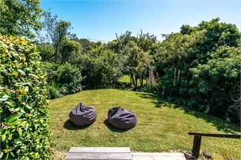 Winter stay 3, pay 2 & 7 seater car included - Waiheke