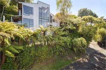 Wai Marino - the deluxe tree house -Taupo - Taupo
