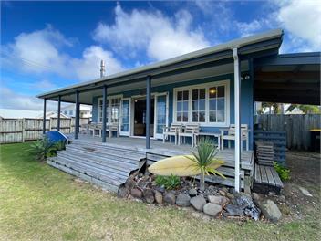 A FUNKY BEACH HOUSE - 127 OCEAN ROAD - whangamata