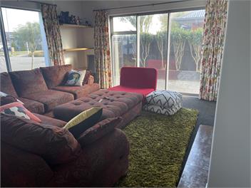 Stunning park side house in Wigram Skies - Christchurch 