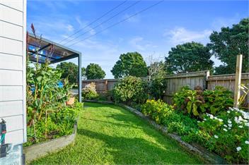 Ekhaya (Bachcare) - New Plymouth