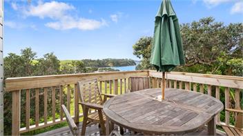 Pohutukawa Paradise (Bachcare) - Martins Bay