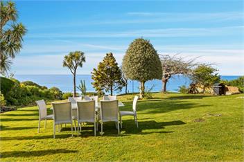 The Professor's Beach House (Bachcare) - Dunedin