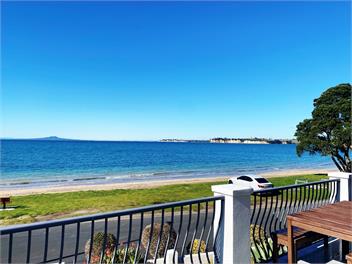 Beachfront Arkles Bay - Whangaparaoa