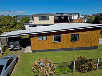 CRUISY ON CITRUS - Waihi Beach
