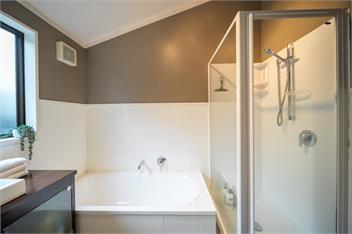 Townhouse Retreat (Bachcare) - Te Anau