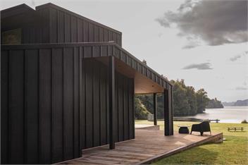Lakefront Luxury at Okere Falls Lake Rotoiti - Rotorua