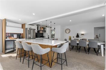Sun Kissed Pool Villa (Bachcare) - Mangawhai