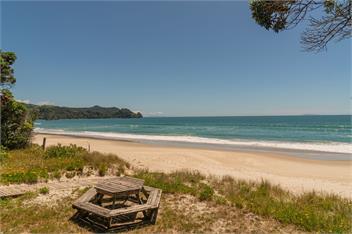 Poppy's Beach House (Bachcare) - Whangapoua