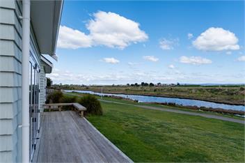 Sunlit Shores (Bachcare) - Papamoa
