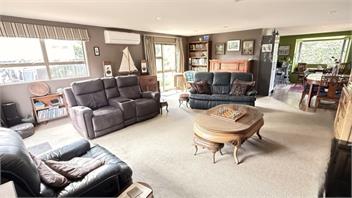 A Little Piece of Ōhope | Wheelchair Accessible & Pet Friendly -