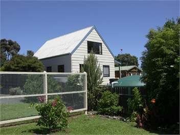 Margaret St, Large Family Bach -