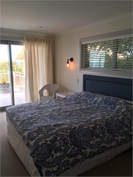 The Beach House - Gore Bay