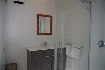 House handy to lake and township - Wanaka